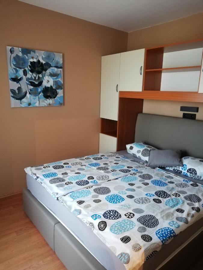 Apartmani Danijela Tomicic Lopar Ngoại thất bức ảnh